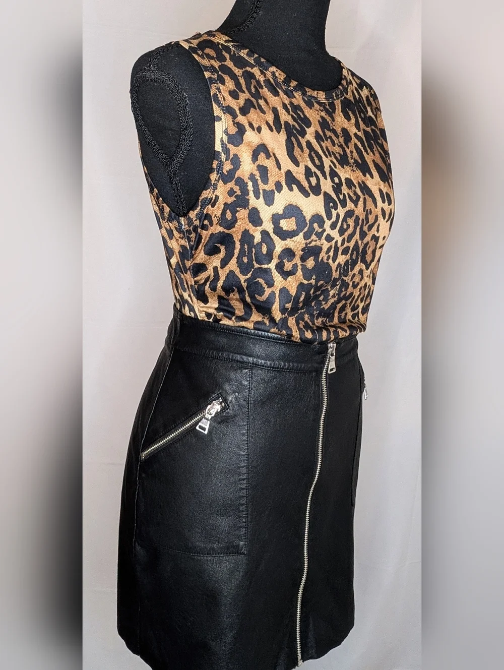 Express Black Moto Mini Skirt Front Zip Silver Hardware Size 2